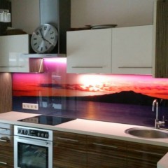 Photo glass for kitchen